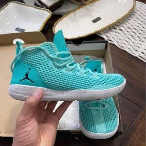 Jordan Reveal sneakers